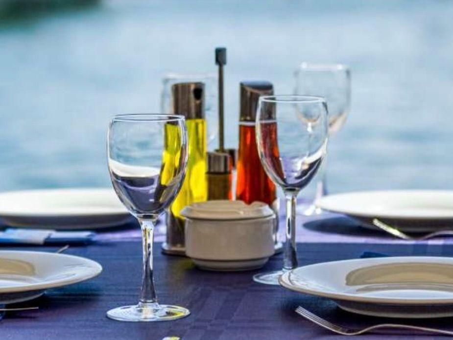 WINE, DINE AND WONDER