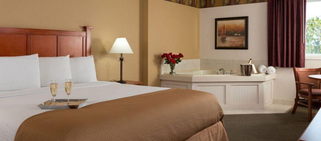 One Gift Certificate for One Night Cape Cod Getaway in a Deluxe Queen Room (West Yarmouth, MA)