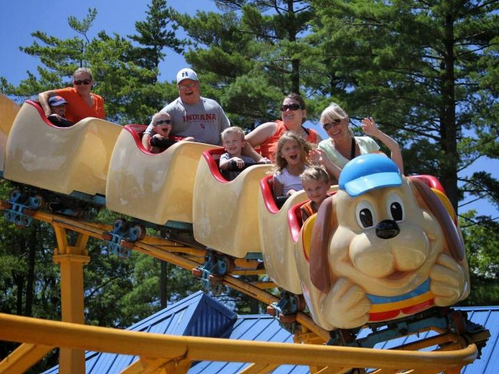 Two 2024 one-day tickets to Holiday World & Splashin