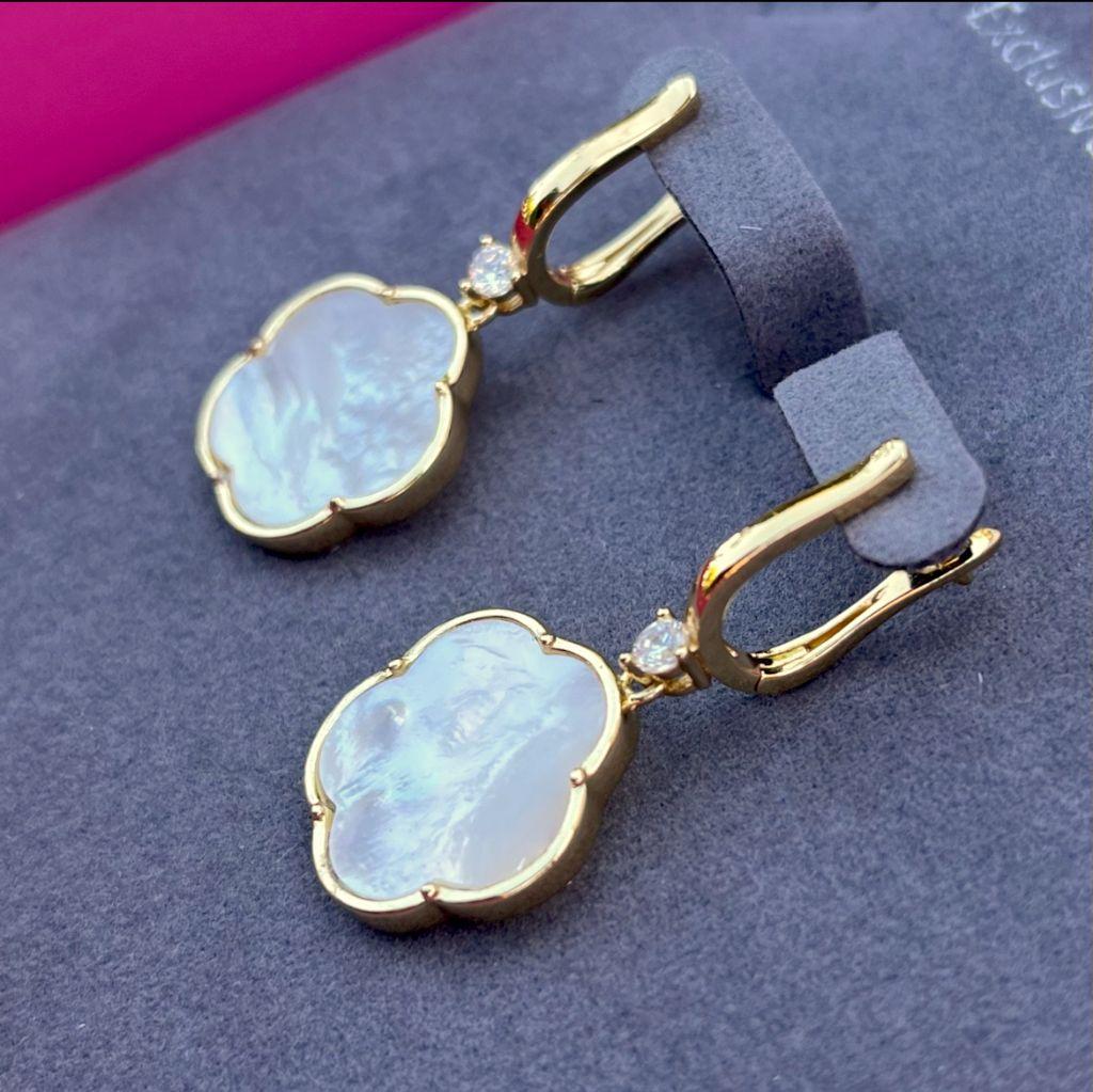 MOTHER OF PEARL Earrings