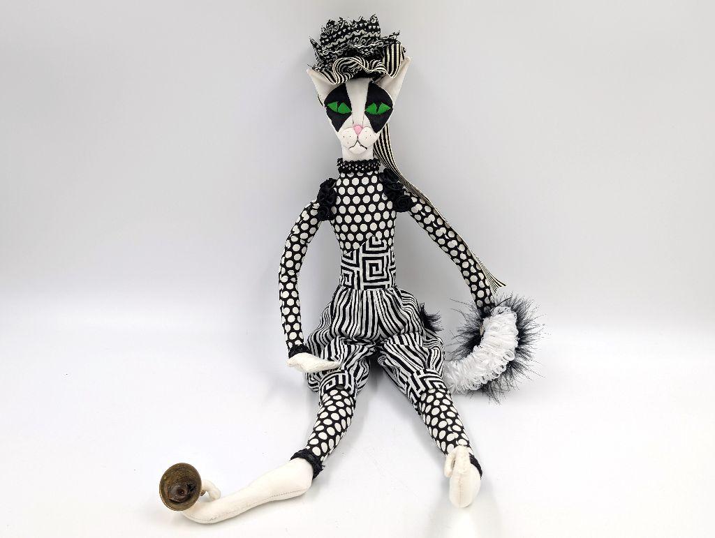 ''Miss Kitty'' by Mary Hill