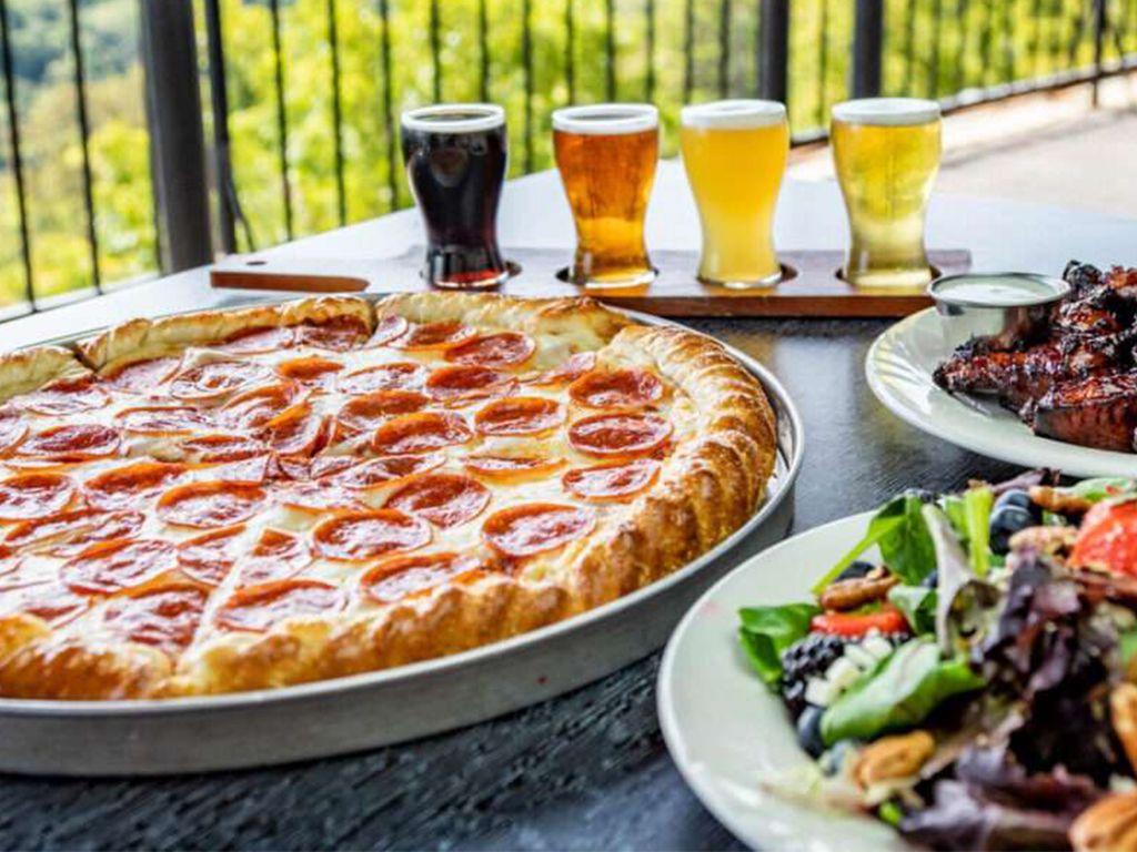 $40 Gift Certificate for Skybar Gourmet Pizza at The...