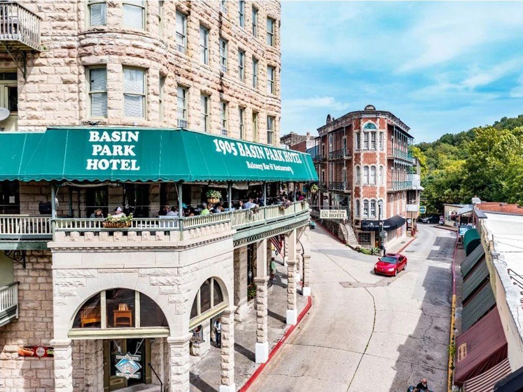 2 night premium stay for 2 at Basin Park Hotel