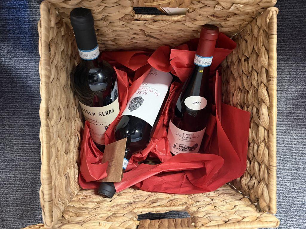 Coperta $100 Gift Certificate and Wine Basket