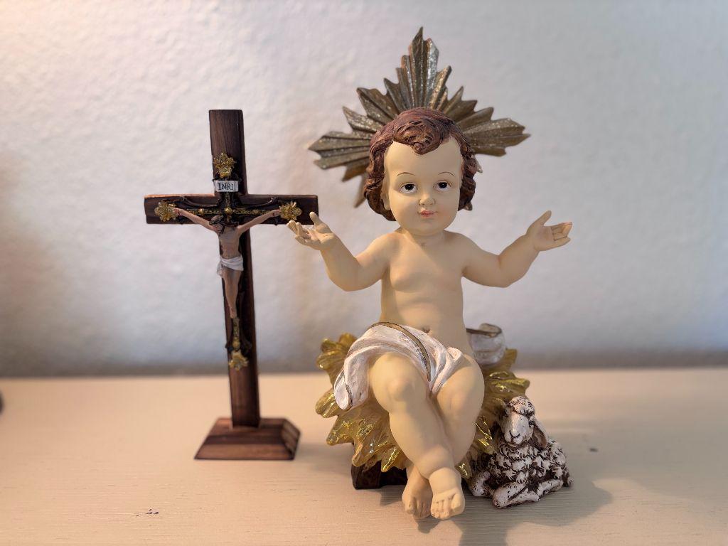 Infant Jesus In Manger & Standing Crucifix