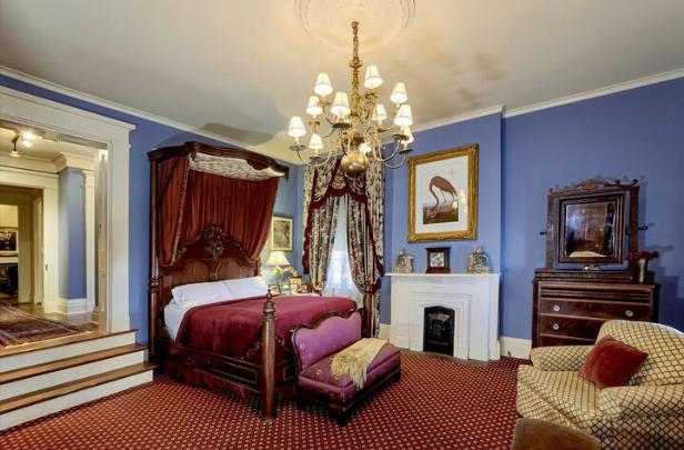 1 Night Stay at Anchuca Historic Mansion and Inn