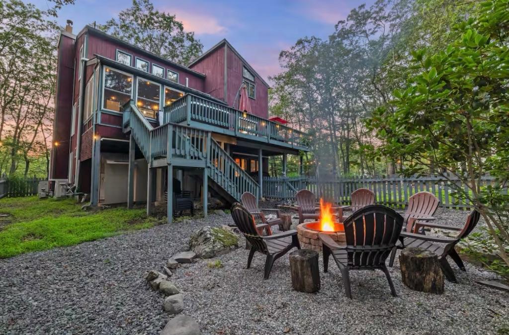 Leisure Lodge Getaway - 3 Day Stay in East Stroudsbu...