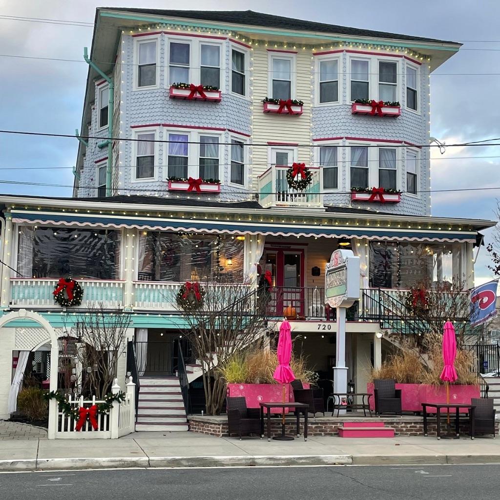 Two-Night Stay at the Historic Scarborough Inn - Oce...