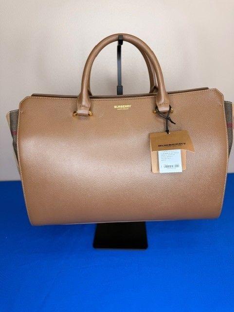 Burberry Medium Banwell Shoulder Bag, Earth