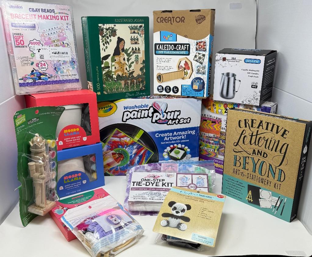 Makers Mania: Color, Craft and Create!