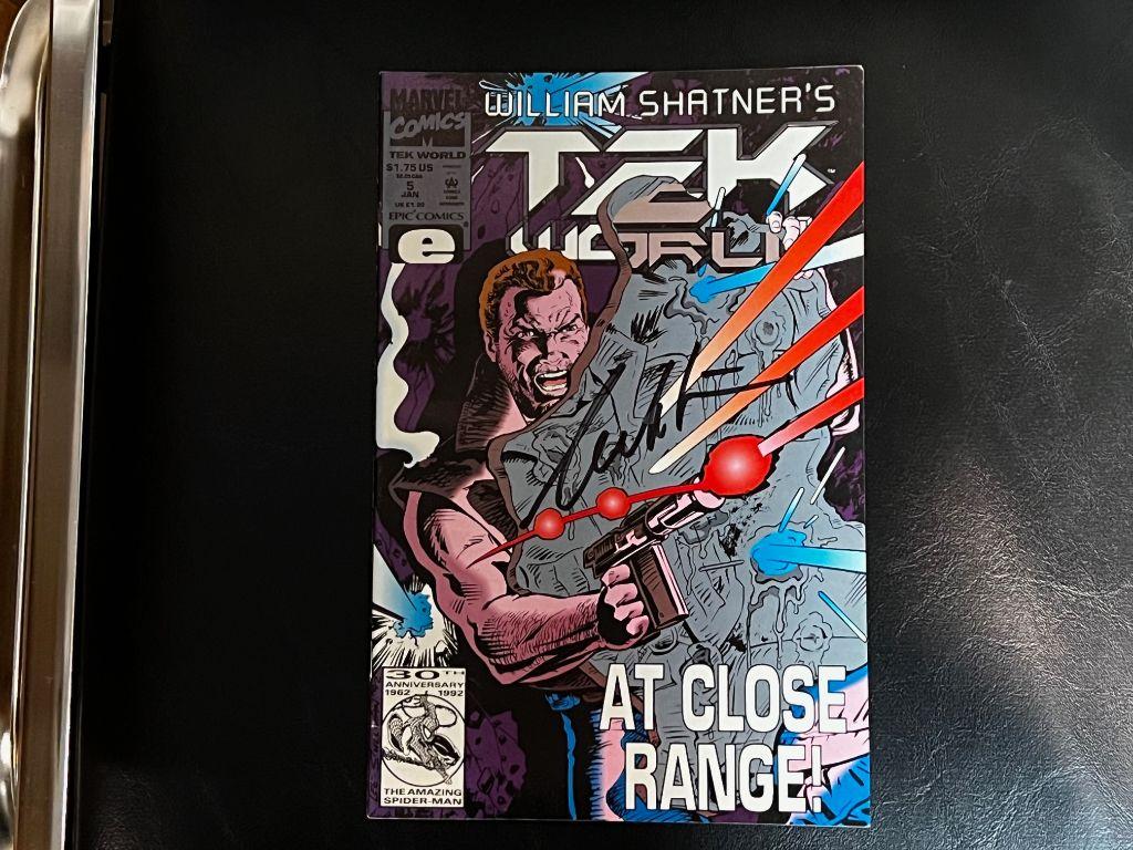 William Shatner's Tek World At Close Range Comic aut...