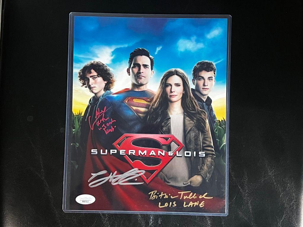Superman & Lois 8 x 10 cast print signed by Tyle...