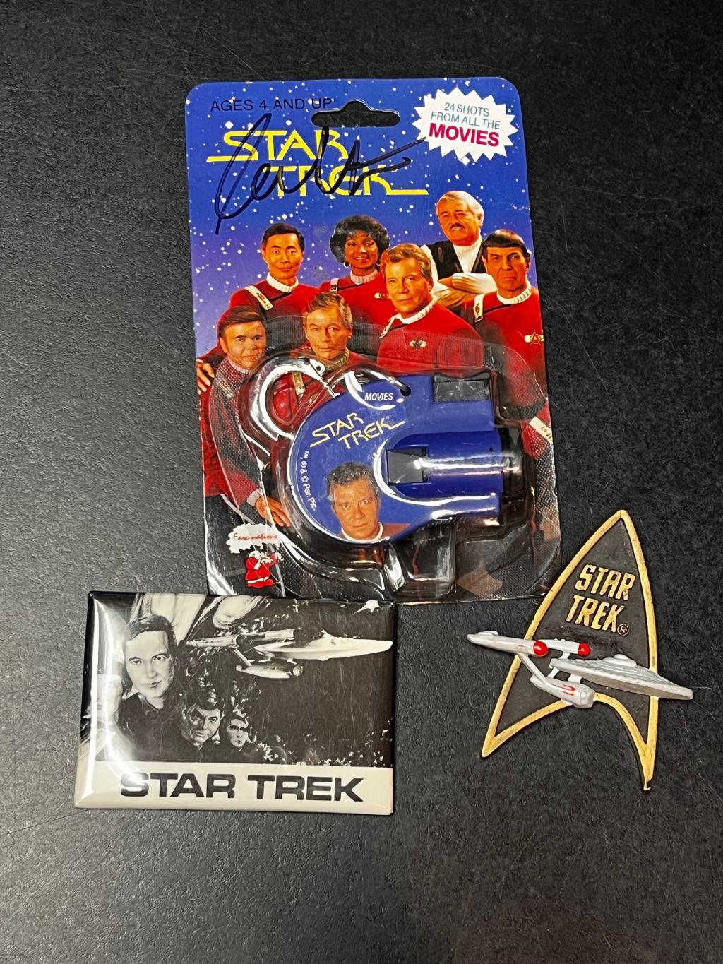 1993 Star Trek Key Chain Click Viewer autographed by...