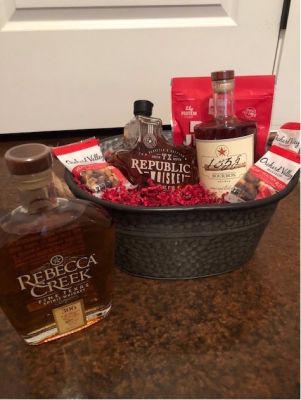 Texas Whiskey Basket