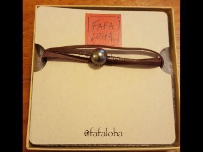 Wrap Leather Bracelet or Necklace with Tahitian Pearl