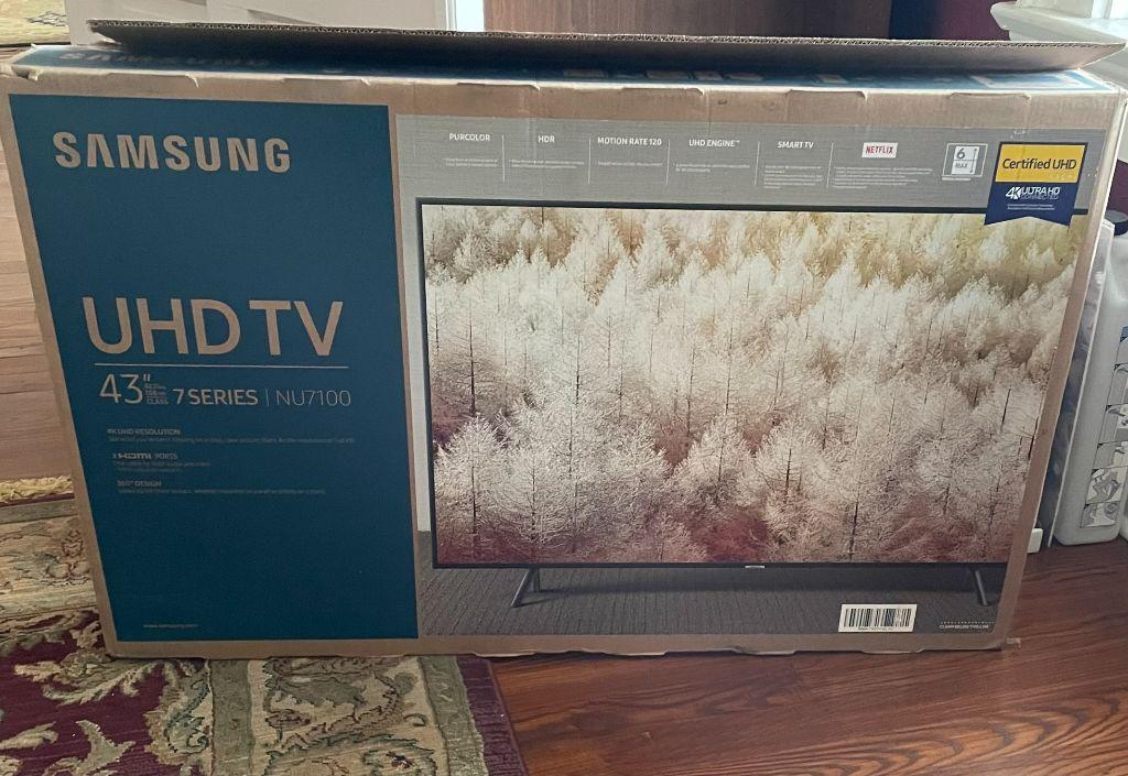 43'' Samsung UHD TV