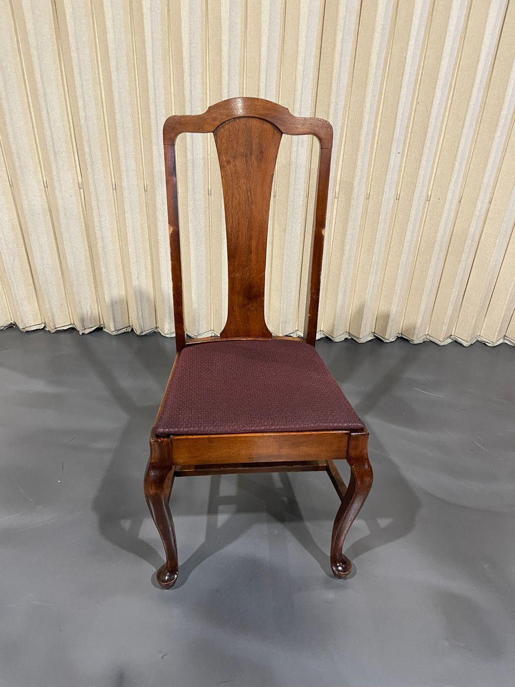 6 Queen Anne Style Dining Chairs