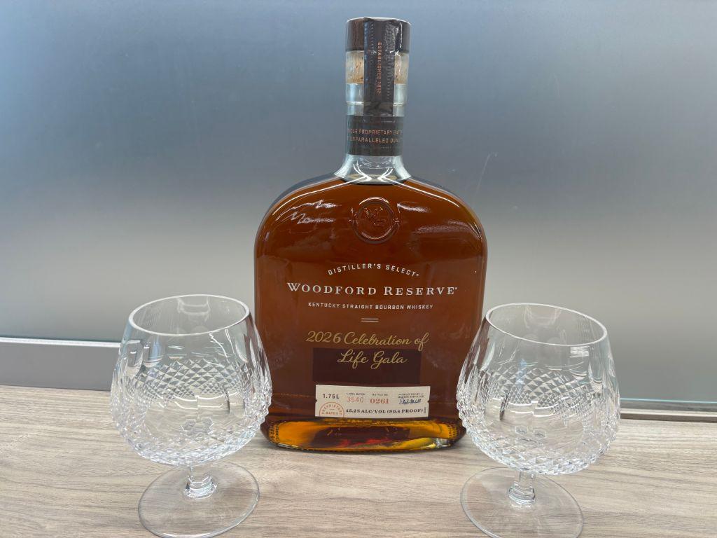 Engraved Bottle of Woodford Reserve + Waterford Glas...