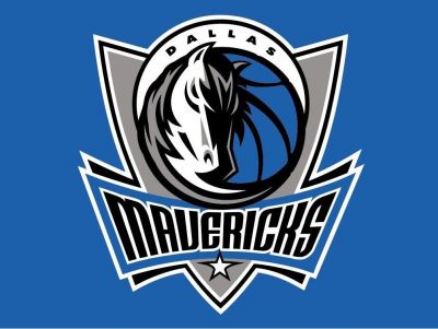 2 Lower Level Dallas Mavericks Tickets + $100 Gift Certificate to Javiers