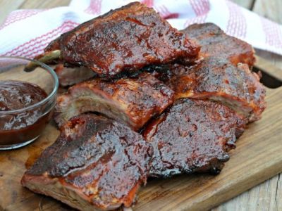 3 Racks of Smoked Ribs + 'Noel' Christmas Tins + $20 gift certificate to David's Meat Market