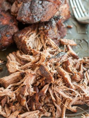 2 Pulled Pork Shoulders & BBQ Sauce