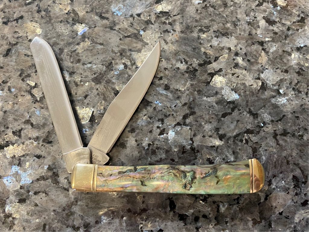 Rough Ridder Trapper with blue and green handle