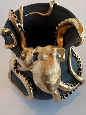 Black and Gold Octopus Pot