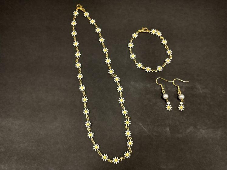Daisy Chain Jewelry Set