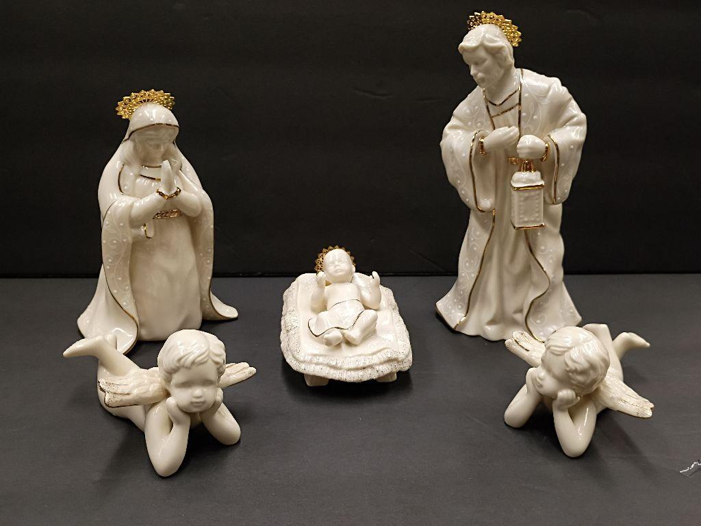 Lenox Innocence Holy Family and Angels