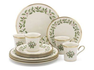 12 Piece Holiday Dinnerware by Lenox #1