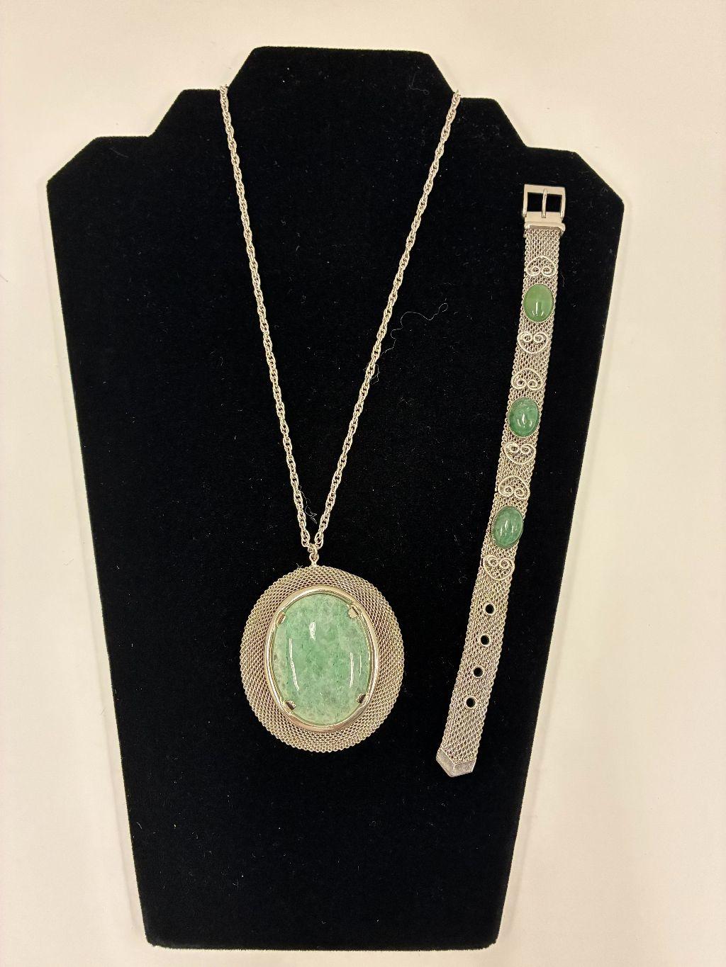 Aventurine Necklace and Bracelet Set