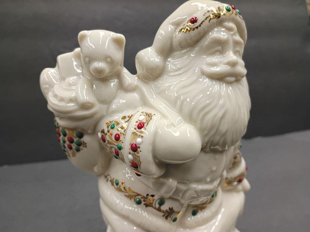 Lenox China Jewel ''Santa's Visit'' Figurine
