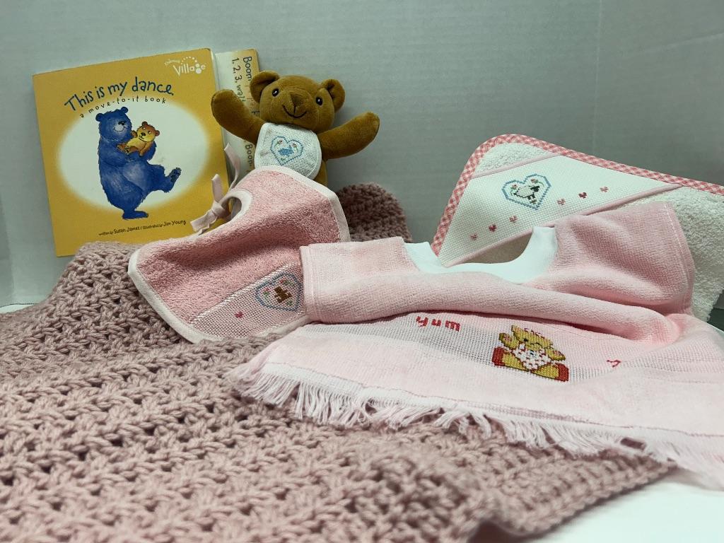 Newborn Baby Set, Handmade, in Pink