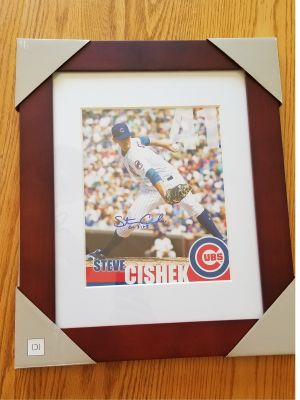 BASKET- Autographed Photo of Steve Cishek