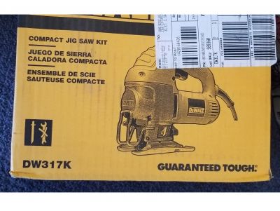 BASKET-  DeWalt Compact Jigsaw Kit