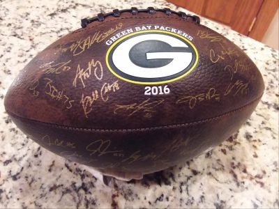 2017 Team Autographed Football