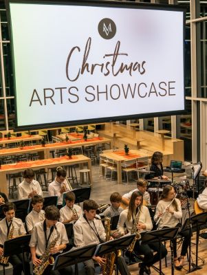 Christmas Arts Showcase VIP Package (4 Tickets)