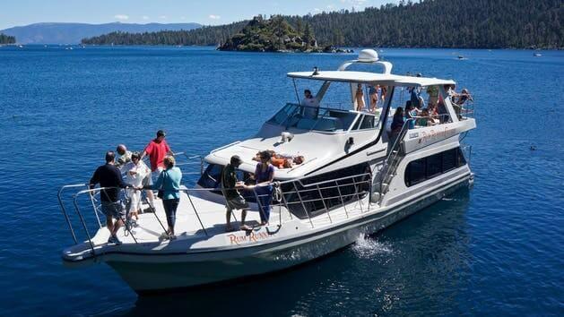 Lake Tahoe Boat Cruise and Dinner