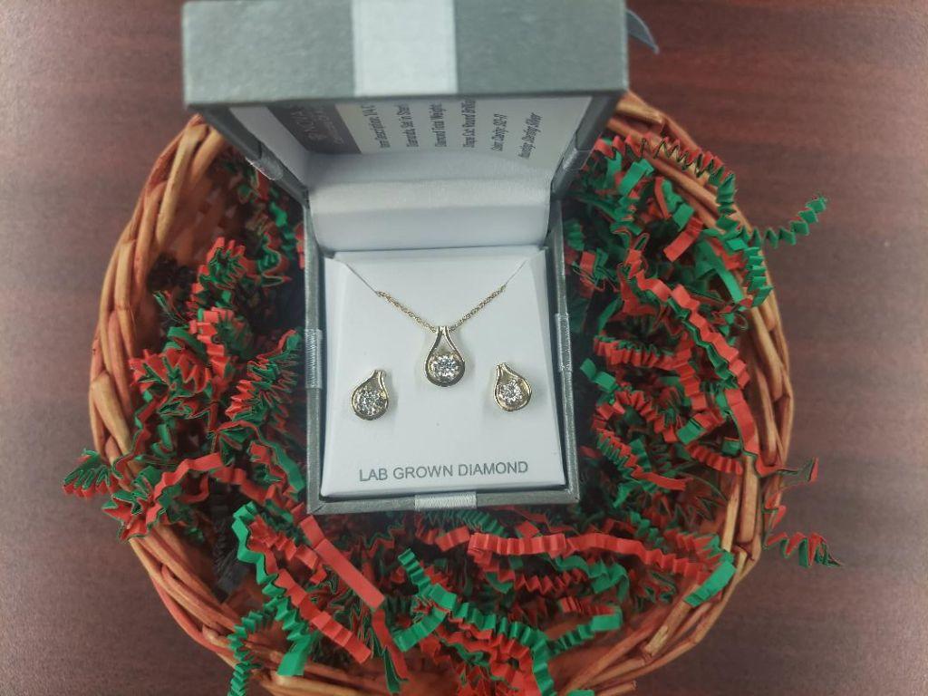 Gold and Diamonds for Christmas