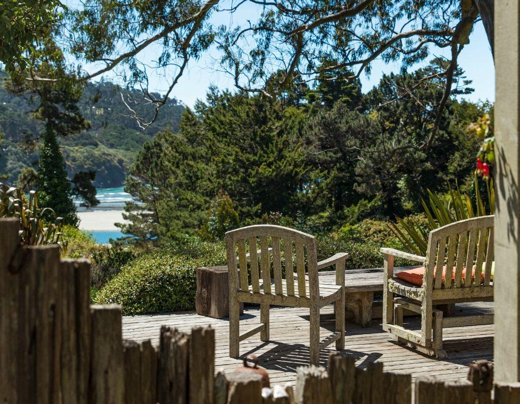 Two Weeknights for Two at Alegria, a Mendocino Bed a...