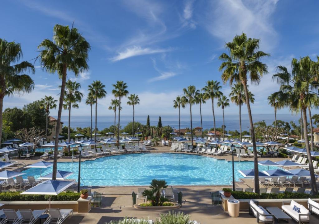7-Night SoCal Vacation - Palm Springs Area or Newpor...