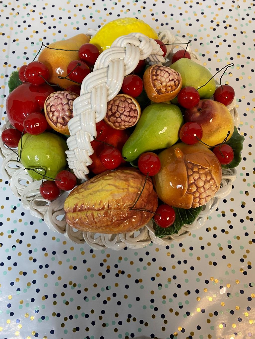 CAPODIMONTE PORCELAIN FRUIT BOWL