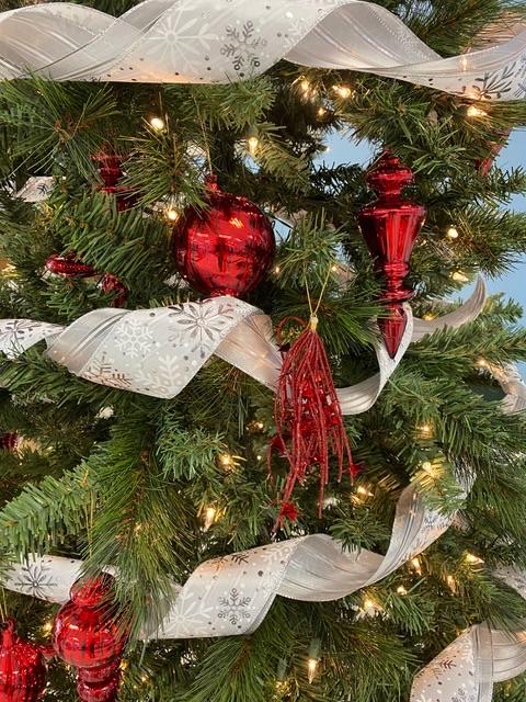 Gorgeous quality red Christmas ornaments