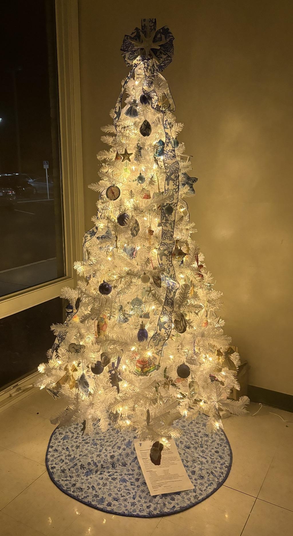 Coastal Christmas Tree