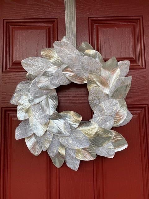 Silver Glimmer Wreath