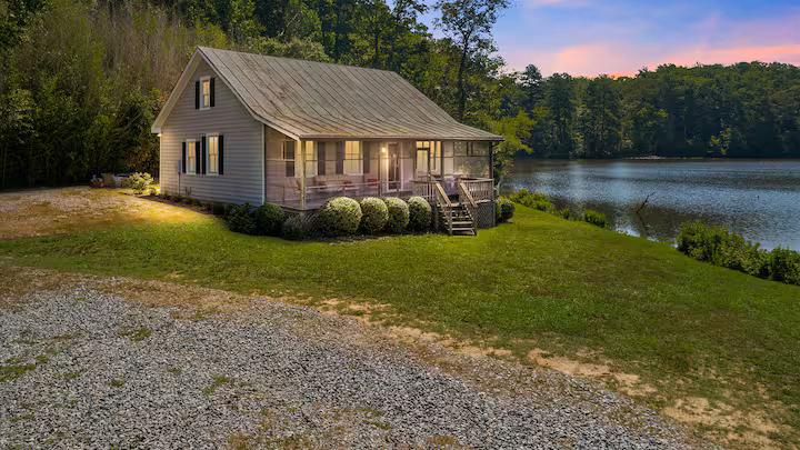 2 Night Stay - Essex Mill Pond, Dunnsville VA