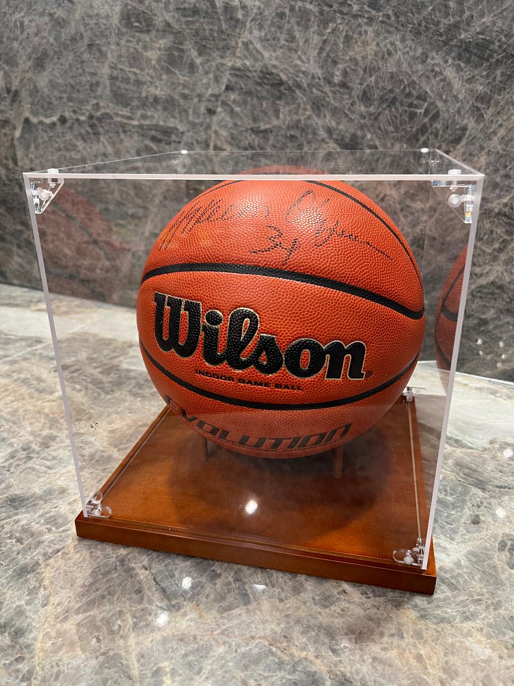 Hakeem Olajuwon Signed Basketball