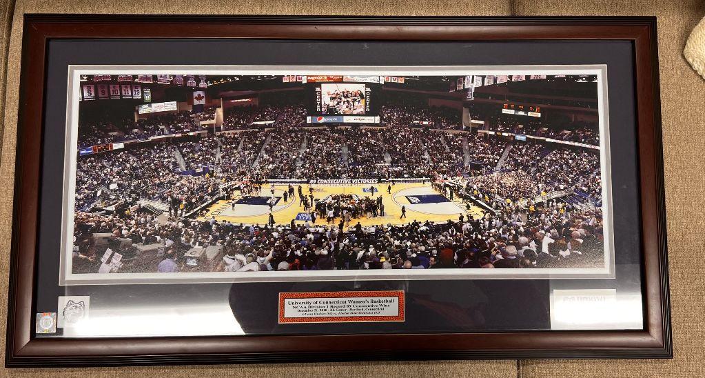 UConn Women's Basketball 89 Consecutive Win Plaque