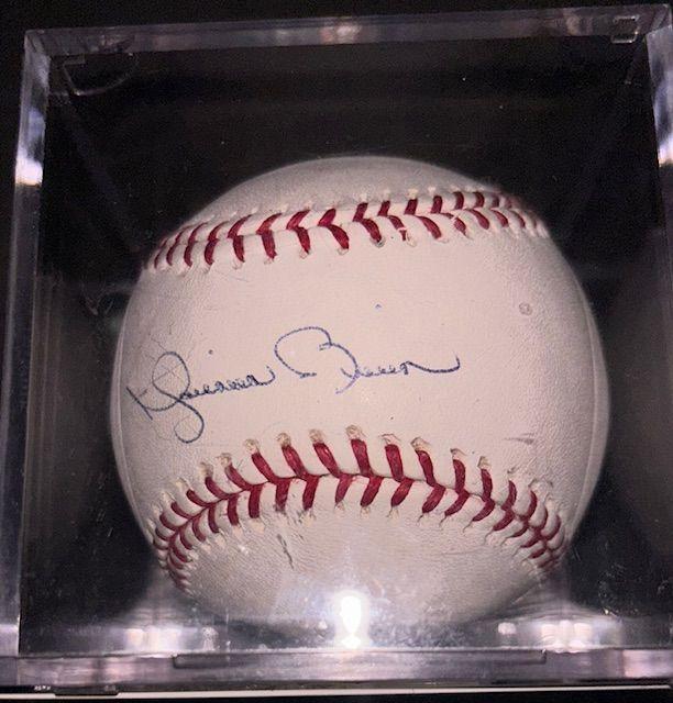 MLB baseball hand-signed by Mariano Rivera
