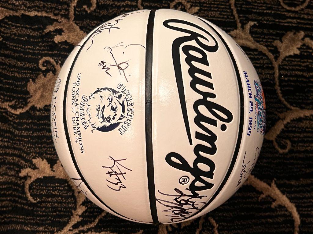 UConn Men's Basketball Hand Signed Rawlings Basketba...